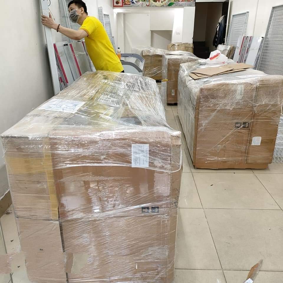 Khách hàng hài lòng khi nhận bàn giao